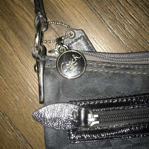 Authentic Coach purse - Picture 2 of 7